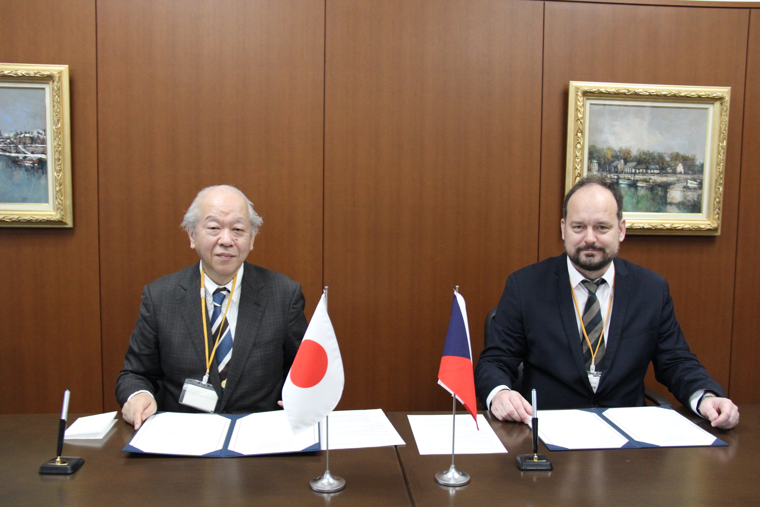 Prof. Tsubaki and Prof. Surovy (from Czech)